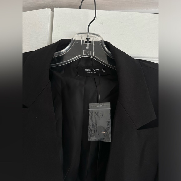 Black blazer - NEW - Picture 4 of 7